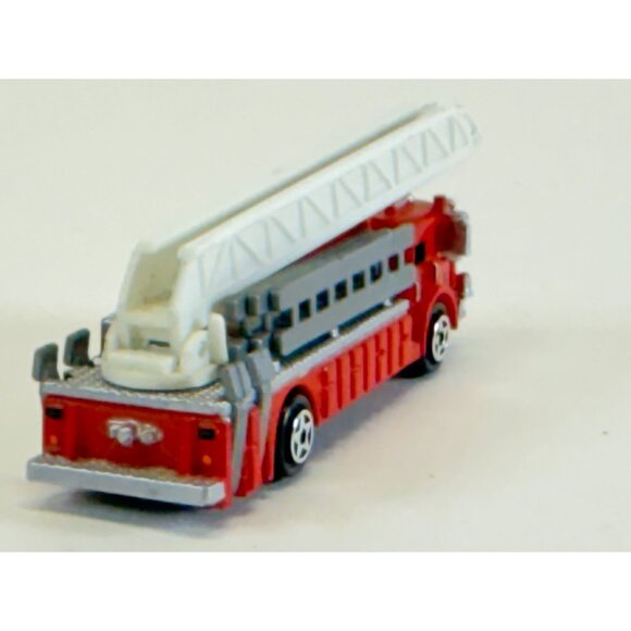 Micro Machines 2 Galoob Deluxe Hook & Ladder Fire Truck 1980s Vintage Toy - Picture 9 of 13